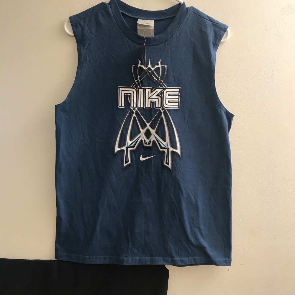 New Nike Boy Sleeveless Tank Tee Top Size Large